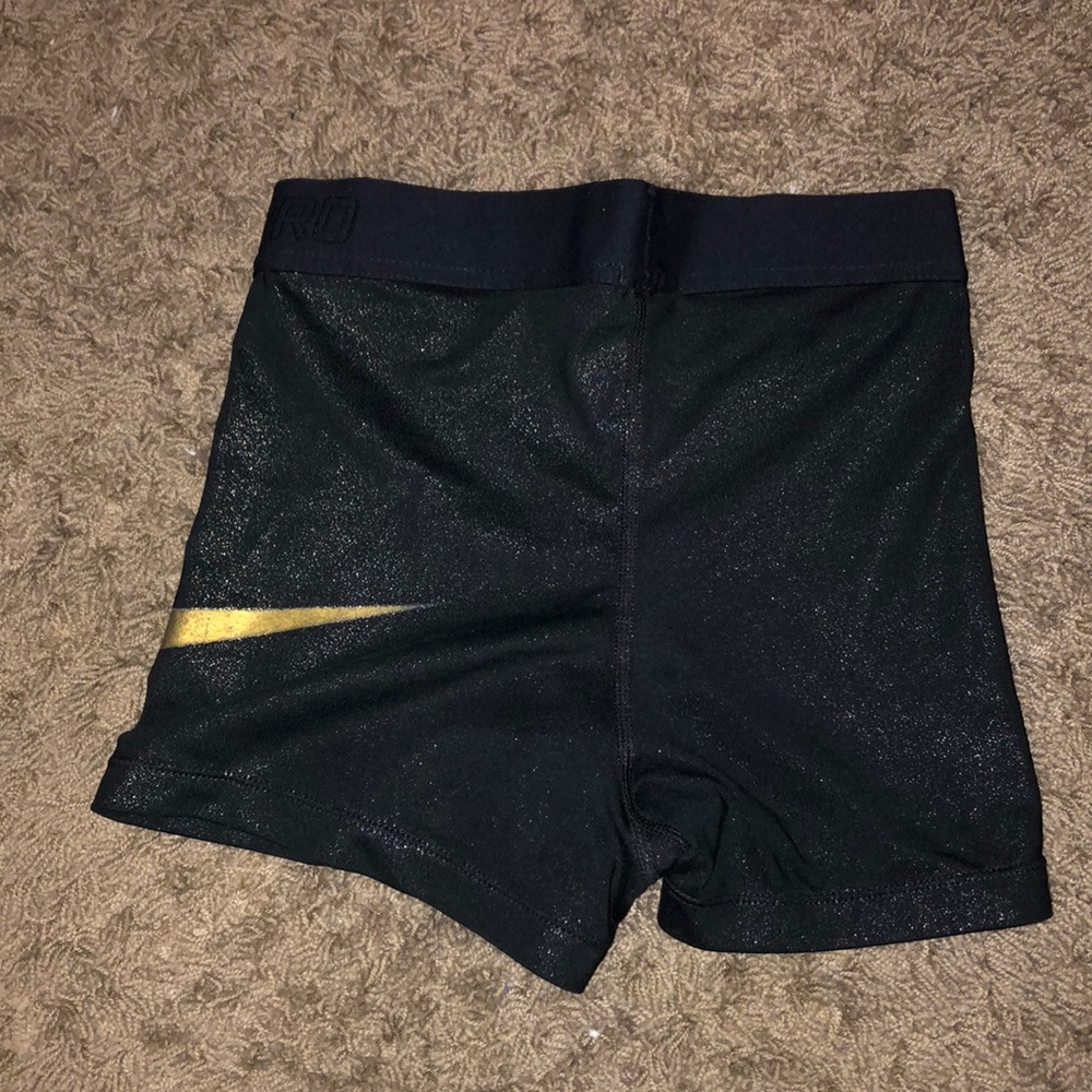 Nike pros - Picture 2 of 3